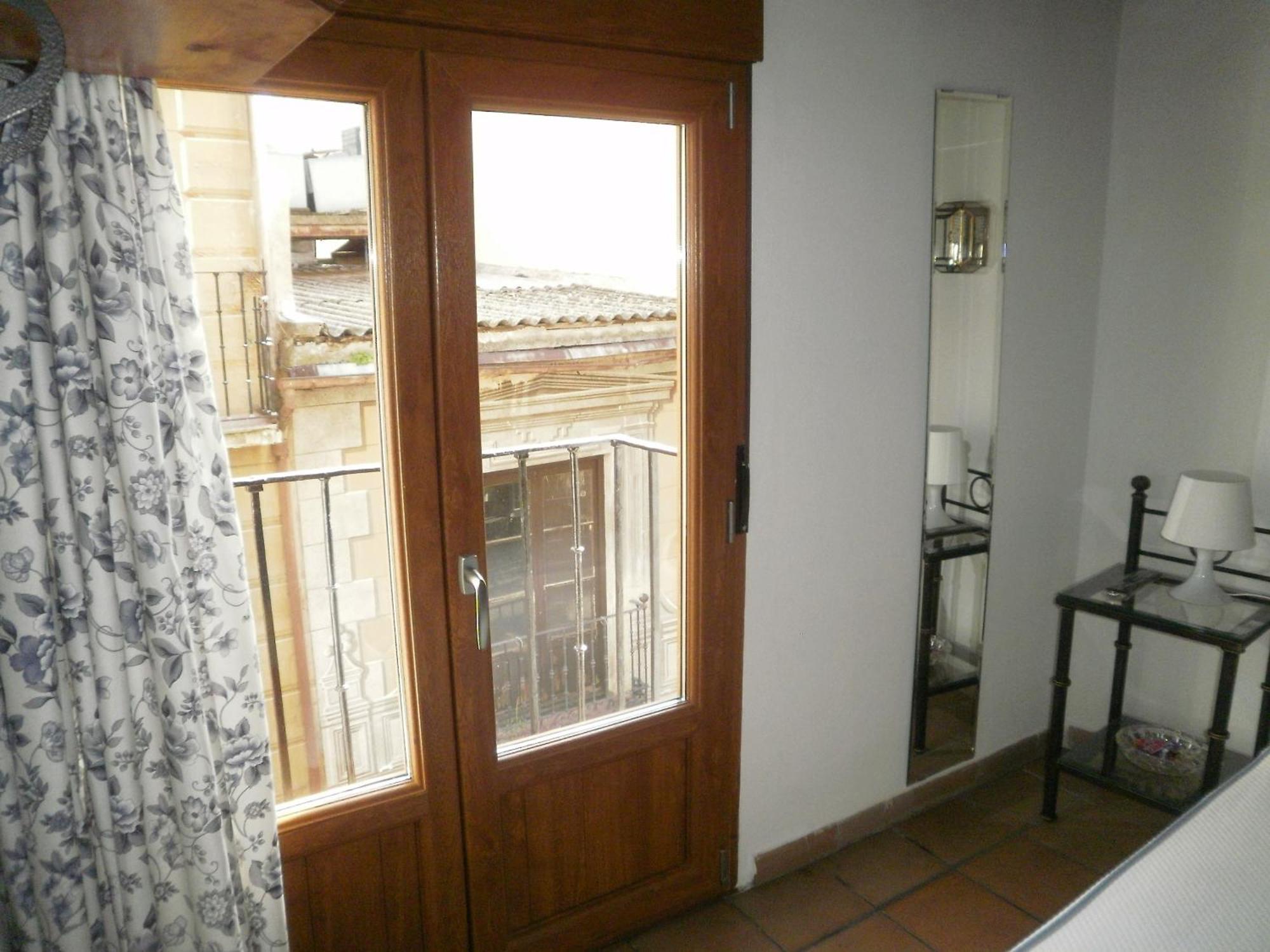 Hostal La Posada De Zocodover Толедо Екстериор снимка