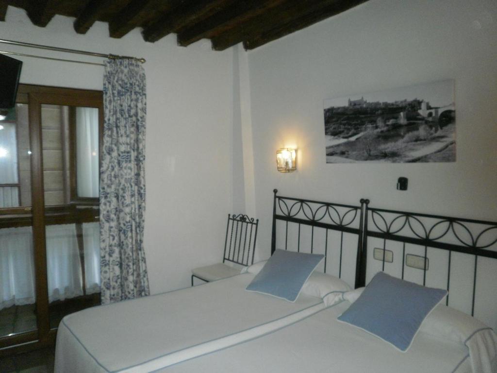 Hostal La Posada De Zocodover Толедо Екстериор снимка