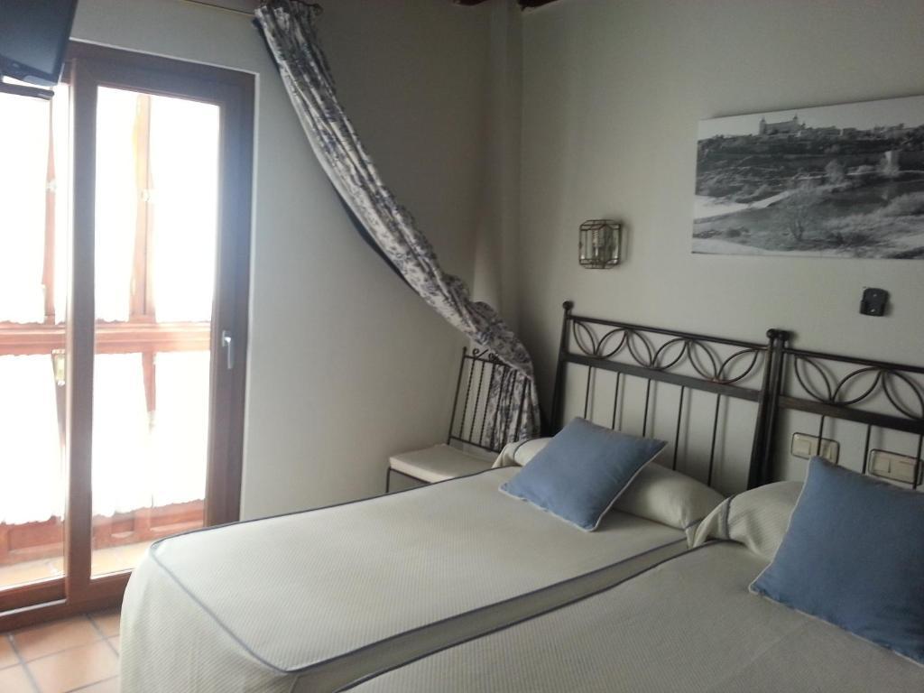 Hostal La Posada De Zocodover Толедо Екстериор снимка