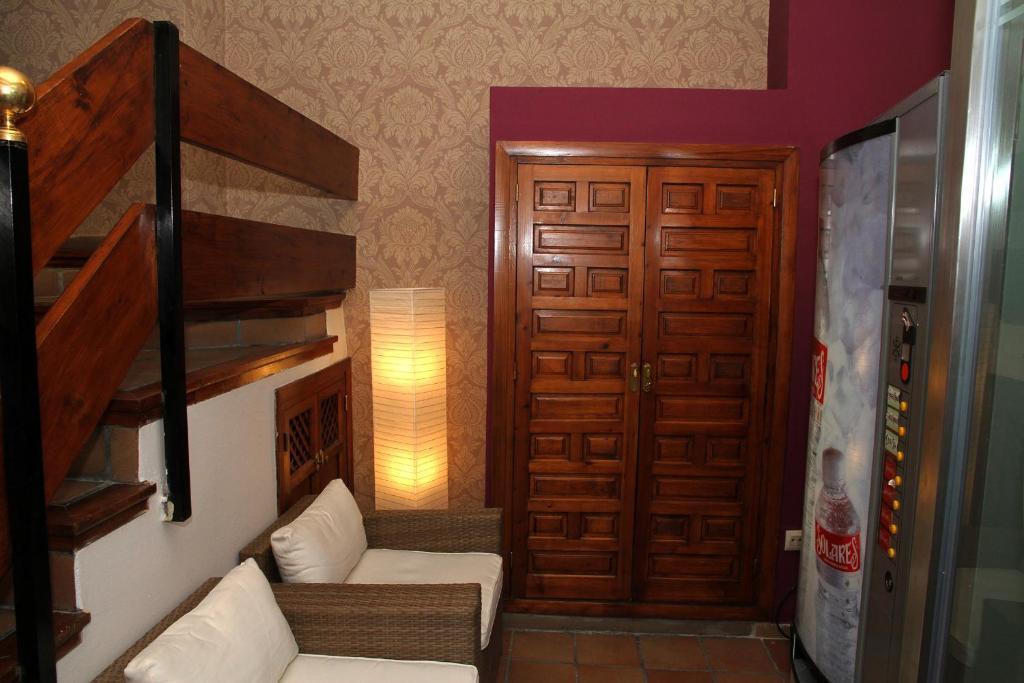 Hostal La Posada De Zocodover Толедо Екстериор снимка