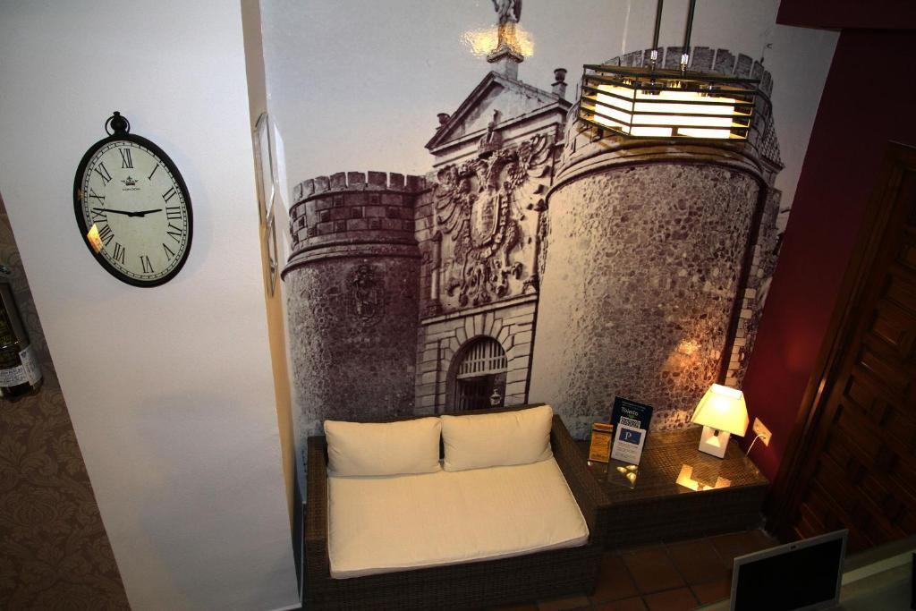 Hostal La Posada De Zocodover Толедо Екстериор снимка