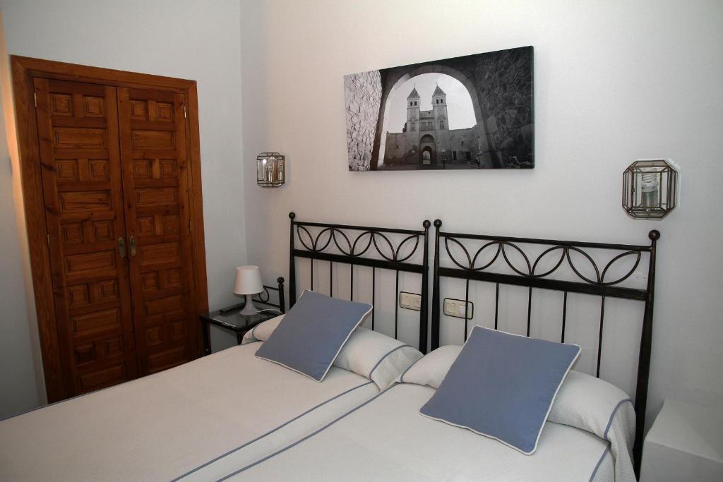 Hostal La Posada De Zocodover Толедо Екстериор снимка