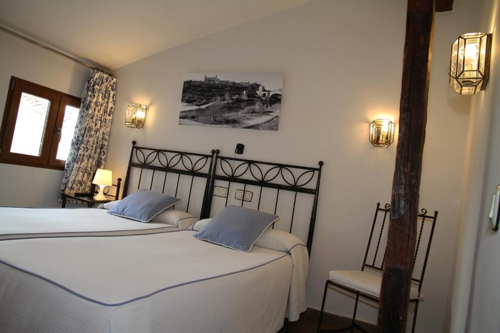 Hostal La Posada De Zocodover Толедо Екстериор снимка