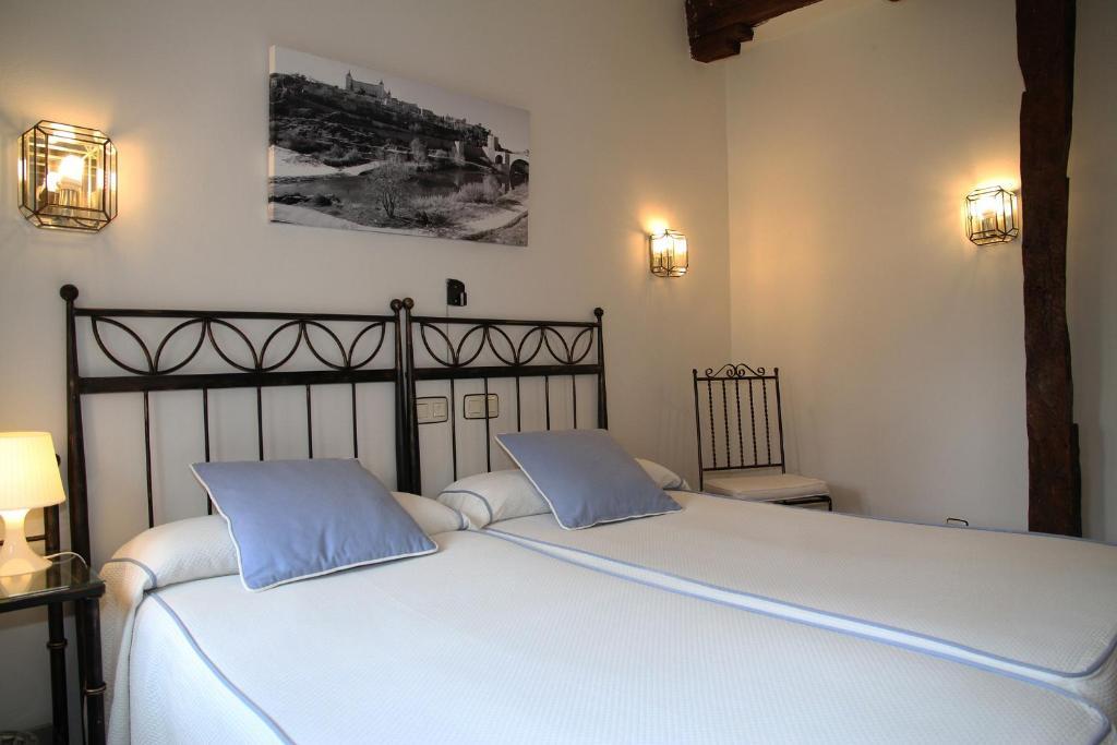 Hostal La Posada De Zocodover Толедо Екстериор снимка