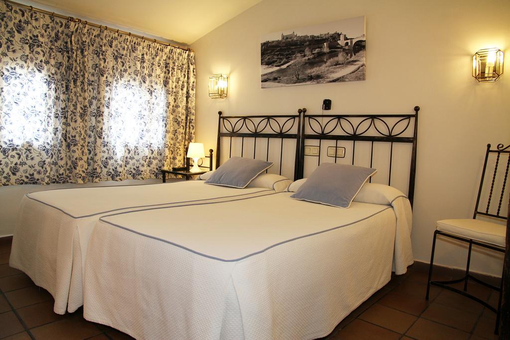 Hostal La Posada De Zocodover Толедо Екстериор снимка