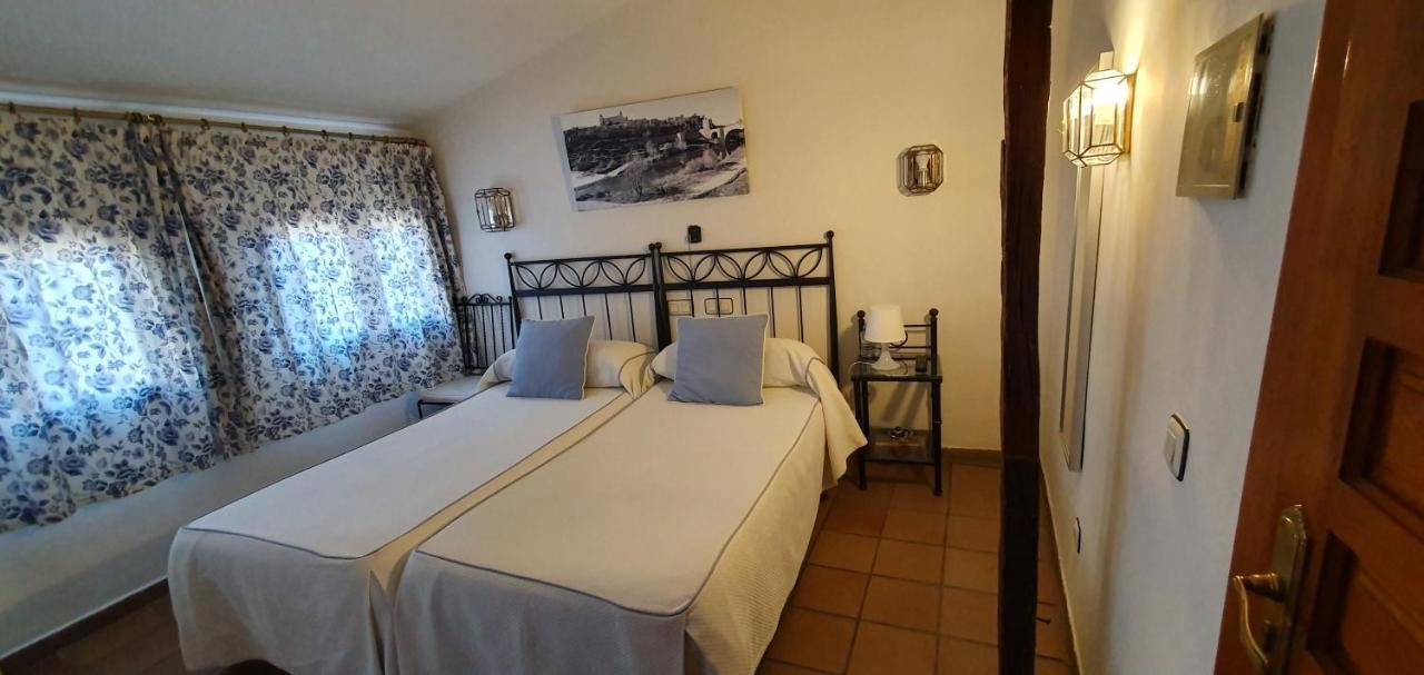 Hostal La Posada De Zocodover Толедо Екстериор снимка