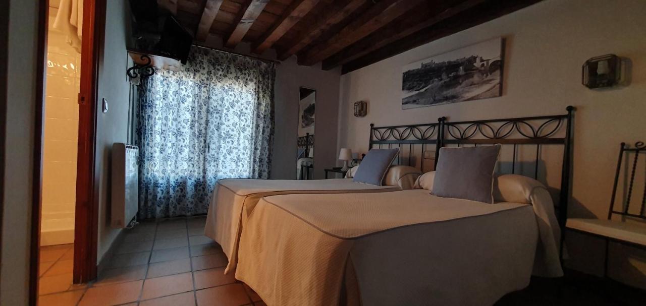 Hostal La Posada De Zocodover Толедо Екстериор снимка
